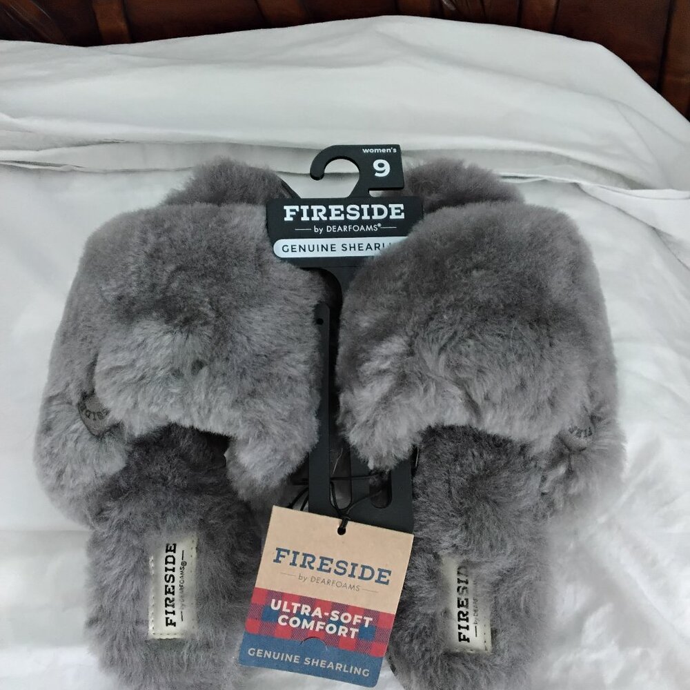 NWT GENUINE SHEARLING SLIPPERS